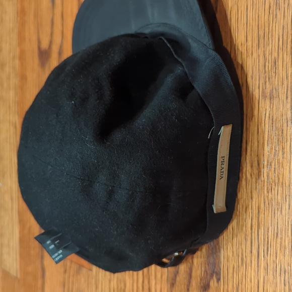 Prada hat - Picture 4 of 7
